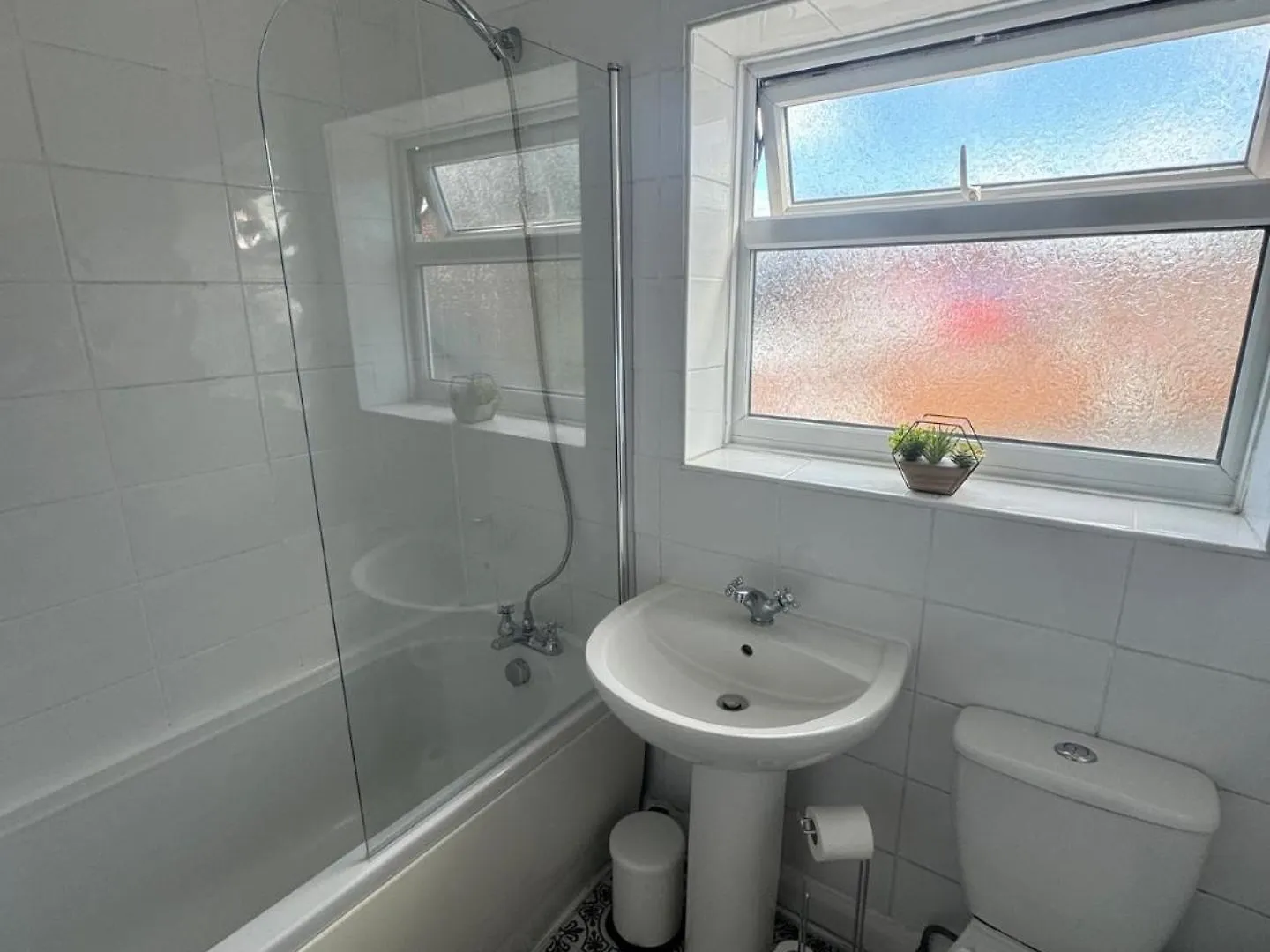 Simonside Apartment - 3 Bedrooms Newcastle Upon Tyne